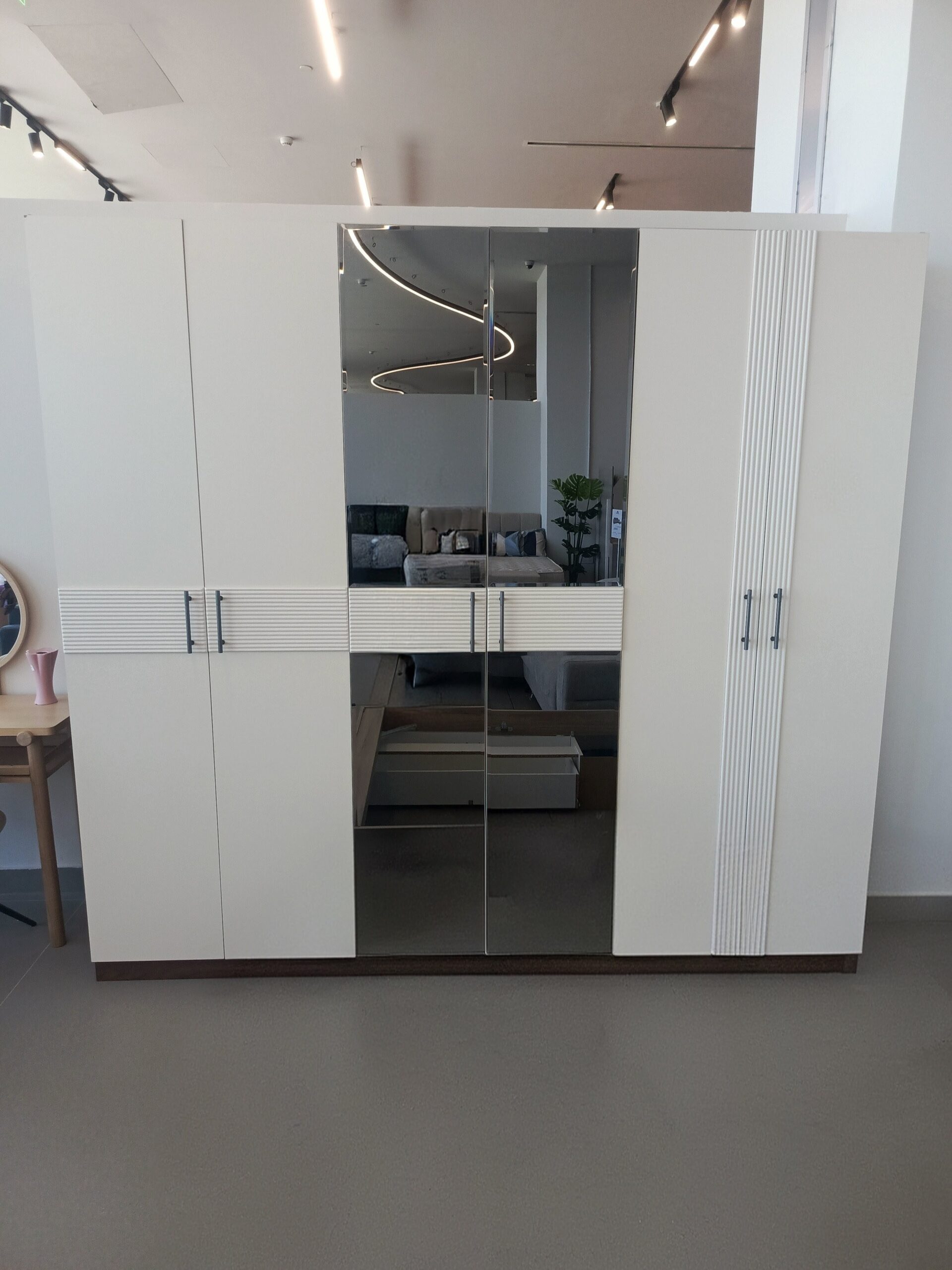 Haufcuts Wardrobe