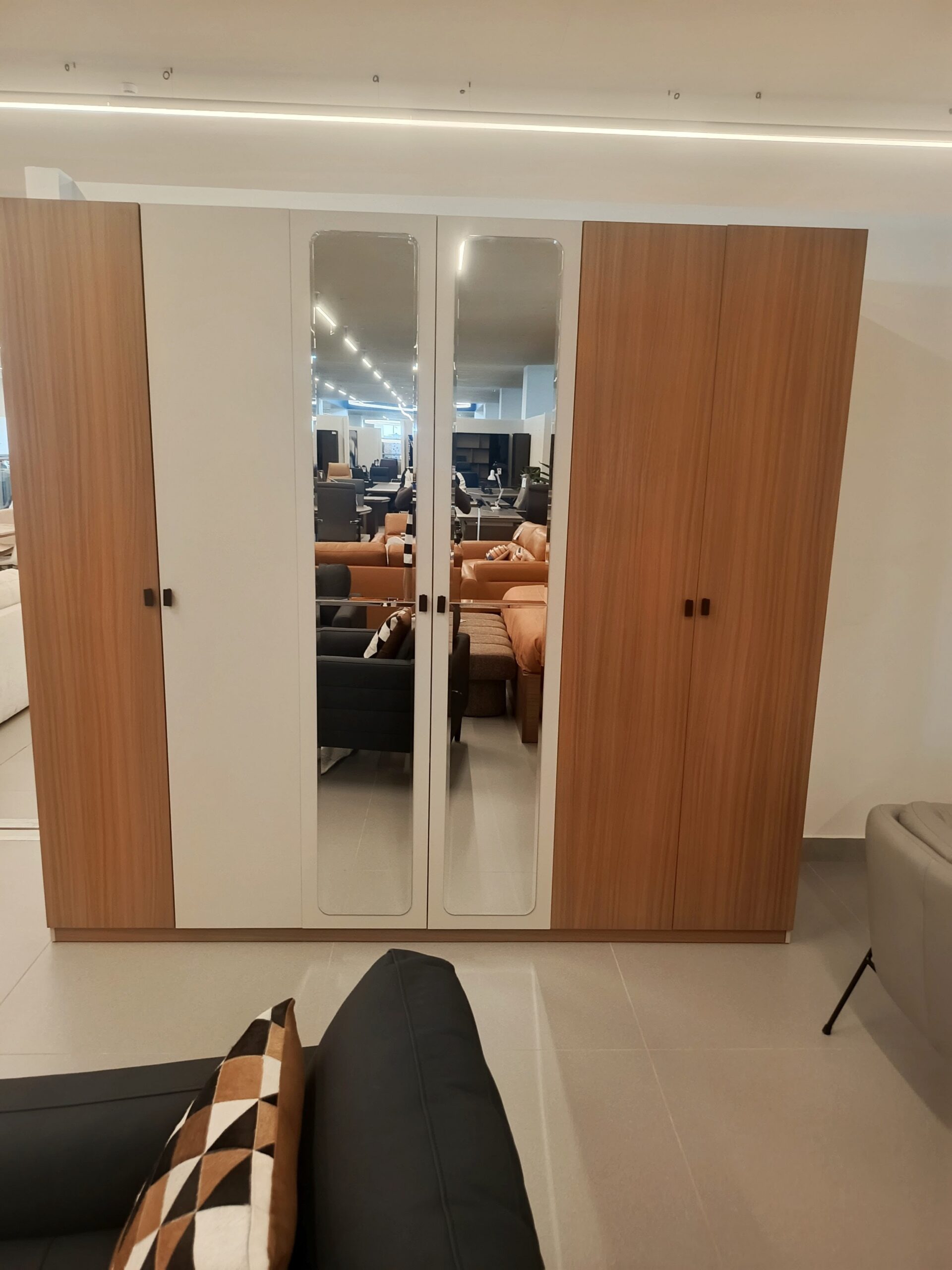 Haufcuts Wardrobe